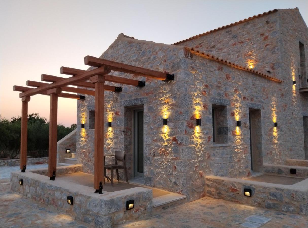 Terra Di Pietra Exclusive Suites & Apartments Areopoli Buitenkant foto