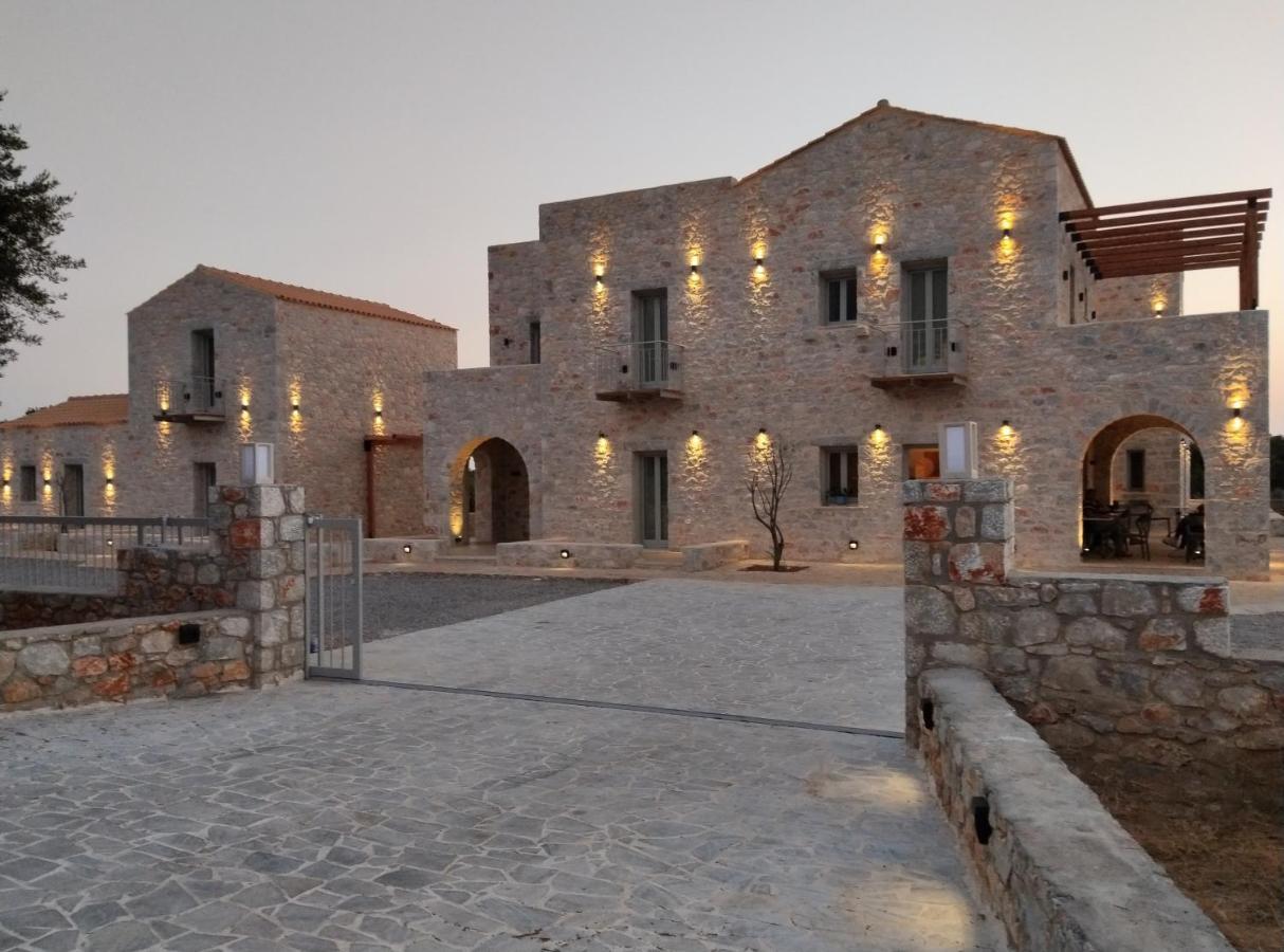 Terra Di Pietra Exclusive Suites & Apartments Areopoli Buitenkant foto