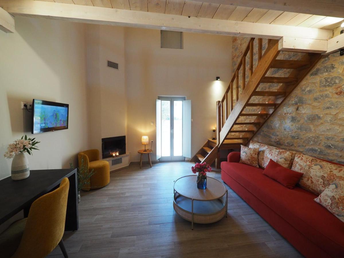 Terra Di Pietra Exclusive Suites & Apartments Areopoli Buitenkant foto
