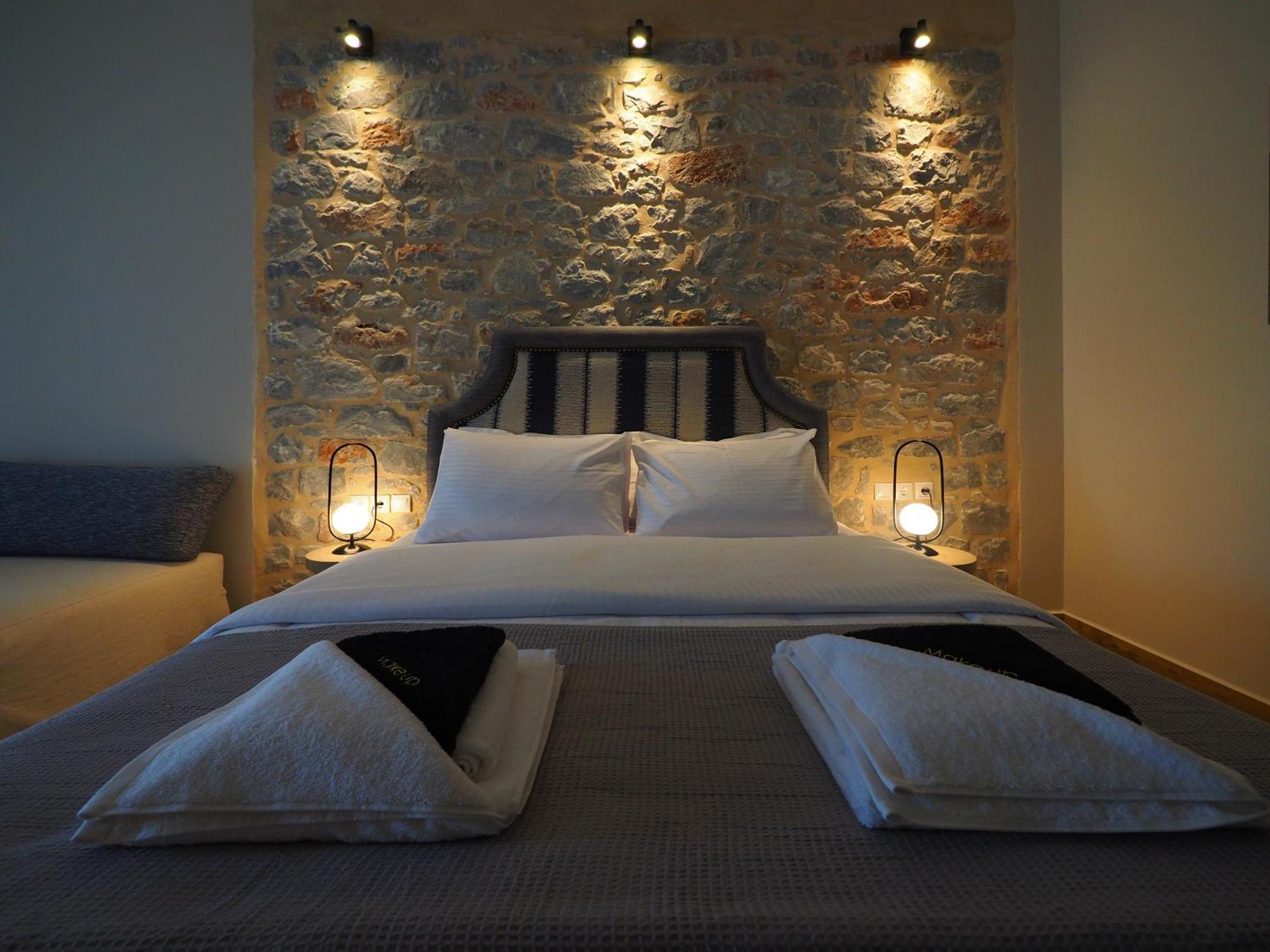 Terra Di Pietra Exclusive Suites & Apartments Areopoli Buitenkant foto